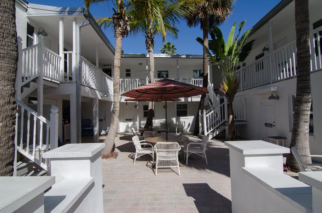 Inn On The Beach St. Pete Beach Exterior photo